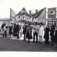 Sciopero dei metalmeccanici con picchetti davanti alle fabbriche, 13 dicembre 1979. Archivio fotografico Fiom-Cgil Bologna.