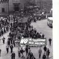 Manifestazione per il Ccnl in Piazza Nettuno, 15 marzo 1979. Archivio fotografico Fiom-Cgil Bologna.