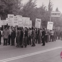 Manifestazione per il miglioramento del cottimo alla Cognetex, 1972. Archivio fotografico Cgil Imola