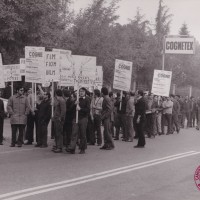 Manifestazione per il miglioramento del cottimo alla Cognetex, 1972. Archivio fotografico Cgil Imola.