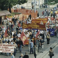 Sciopero a Bologna maggio 2001. Archivio fotografico Fiom-Cgil Bologna.