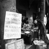 Iniziativa di sensibilizzazione durante la vertenza contro la smobilitazione, autunno 1997. Archivio fotografico Fiom-Cgil Bologna.