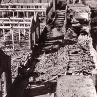 Rovine dello stabilimento Cogne dopo i bombardamenti, 1944. Archivio Cidra Imola.