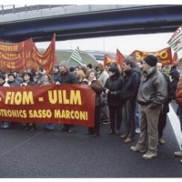 Manifestazione Fim-Fiom-Uilm, 17 gennaio 2008. Archivio fotografico interno Rsu Fiom-Cgil Arcotronics.